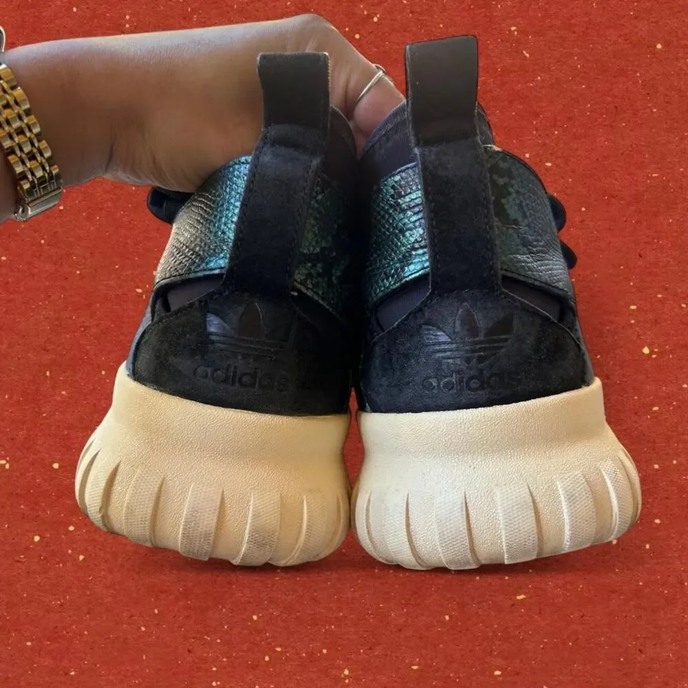 Adidas Men's Black and Blue Trainers
